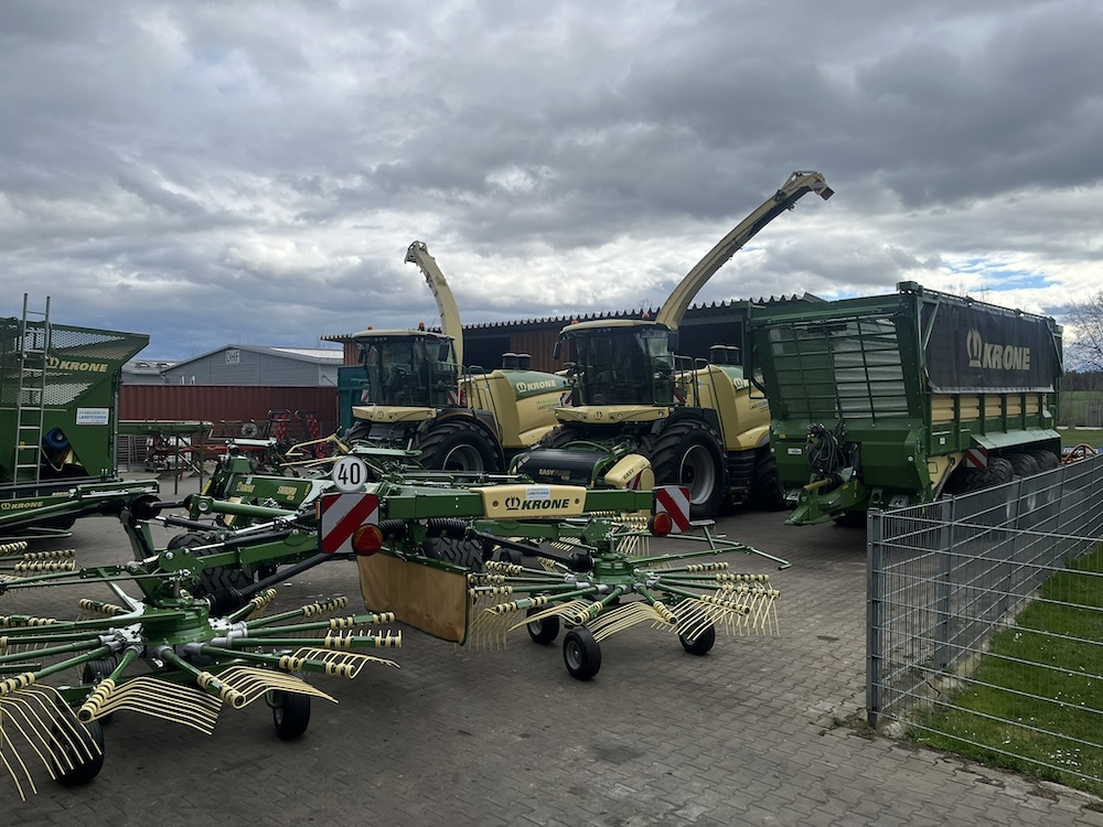 Landmaschinen - Krone Kreiselschwader